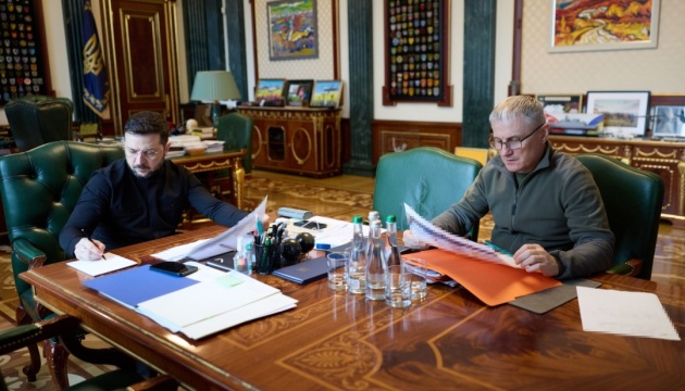 ゼレンシキー宇大統領、情報機関トップからロシアの「影の船団」の報告を受ける