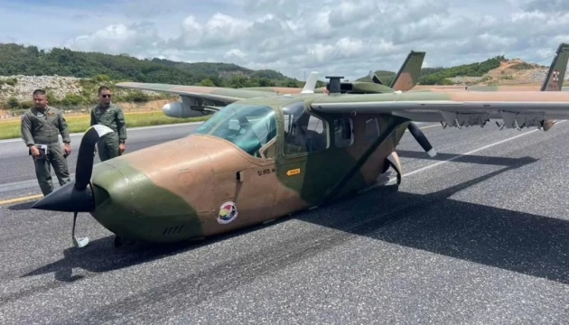 У Таїланді тимчасово закривали аеропорт Пхукета через аварію військового літака