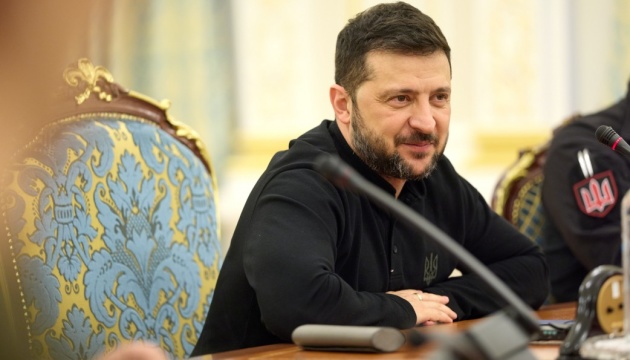 Volodymyr Zelensky annonce que les frappes ukrainiennes ont créé un déficit de carburant de 20 % en Russie