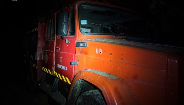 Les équipements des secours endommagés par les bombardements russes dans la région de Tchernihiv