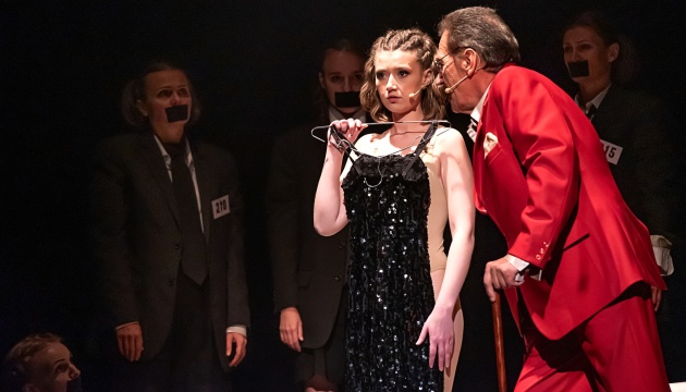 Миколаївський драмтеатр відкрив сезон оптимістичною драмою «Безіменна зірка»