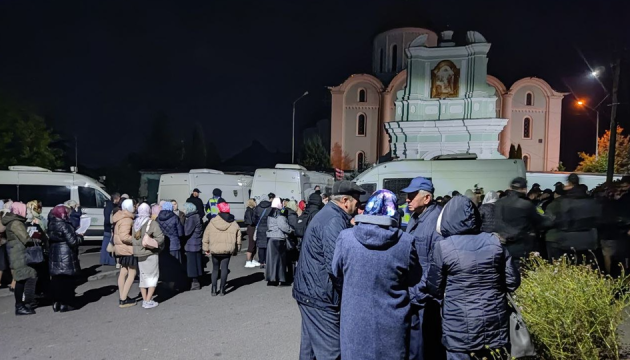 На Волині звільняють будівлю собору, який займала УПЦ МП