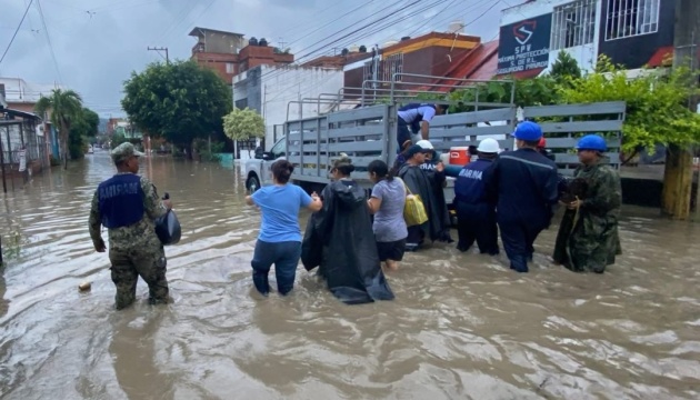 У Мексиці унаслідок злив та зсувів ґрунту загинула щонайменше 41 людина
