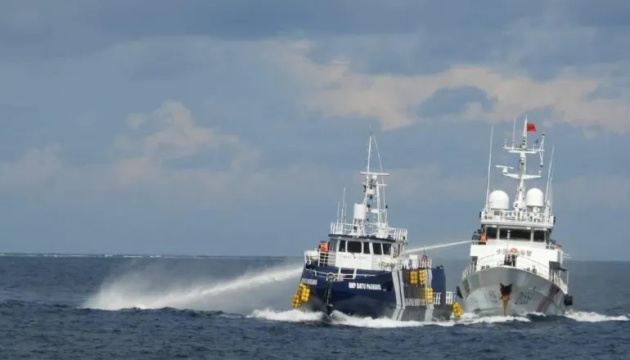 Китай і Філіппіни обмінялися звинуваченнями через зіткнення суден поблизу спірних островів