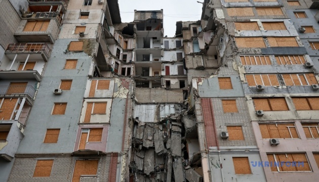 Guerre en Ukraine : Dix civils, dont un enfant, blessés dans des bombardements russes sur la région de Kherson