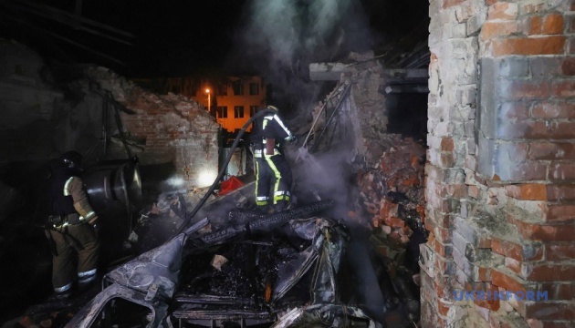 Beschuss von Charkiw und Kupjansk: Stromnetze, Wohnheim und Krankenhaus beschädigt, 62 Verletzte