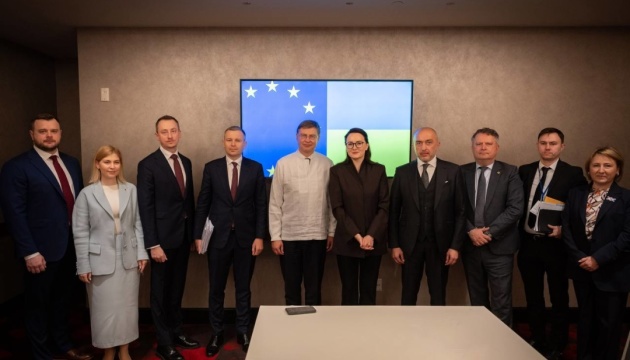 Swyrydenko und Dombrovskis besprechen Implementierung des Reparationskreditmechanismus