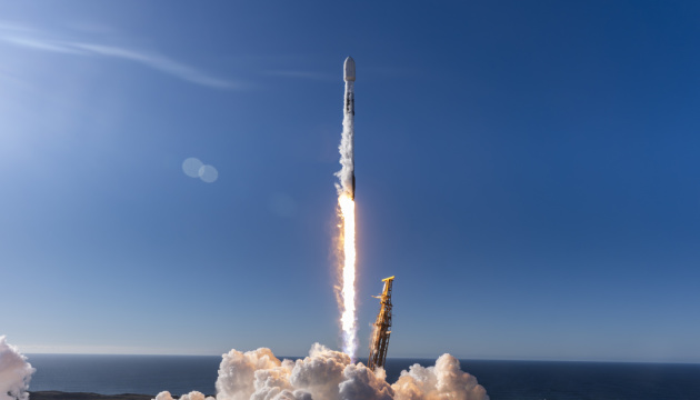 SpaceX запустила 21 супутник зв’язку для американських військових