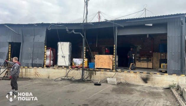 У Ніжині ворожими ударами пошкоджене сортувальне депо та відділення Нової пошти