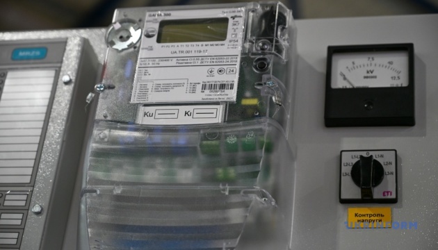 У Дніпрі мешканці будинків напали на енергетиків, які прийшли відключати світло за графіком