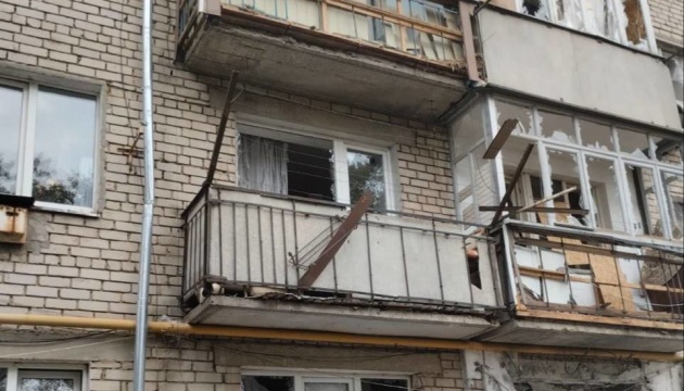 Військові РФ обстріляли багатоповерхівки у передмісті Херсона