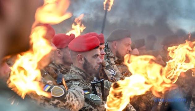 Полум’я братерства, світлова хвиля і рекордний борщ