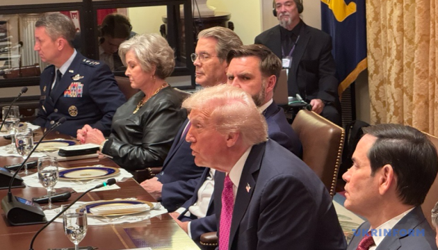 Trump says he will discuss Tomahawk missiles with Zelensky