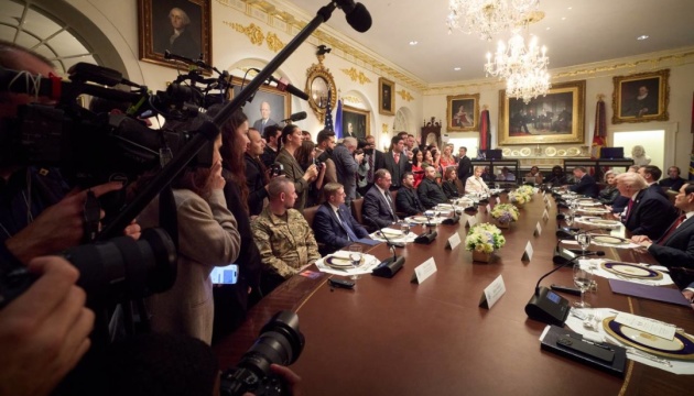 На зустріч із Трампом українська делегація привезла карти з «больовими точками» оборонки РФ - джерело