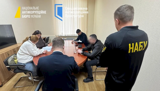 Недостовірне декларування: голові Одеської облради та його дружині-депутатці повідомили про підозру