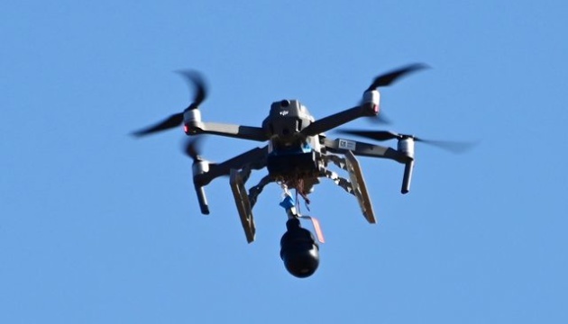 Russians drop explosives from drone on their soldier who wanted to surrender