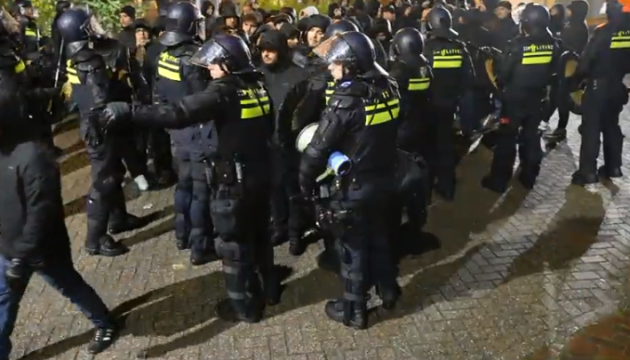 У Нідерландах перед матчем ПСВ - «Наполі» затримали 230 італійських фанатів