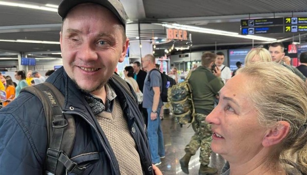 Суд у Росії знову відправив незрячого політв'язня з Криму Олександра Сізікова за ґрати