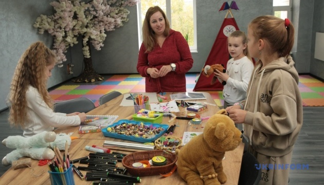 Іграшкова терапія: українська інновація для психологічної підтримки дітей війни