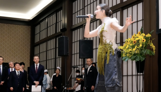 ウクライナ歌手ジェリー・ヘイルさん、東京の会議に合わせ、地雷除去の大切さを伝える新曲発表 