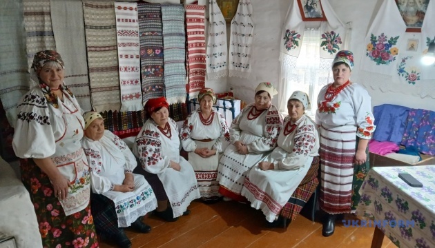 Сірий борщ і макар із поліської печі