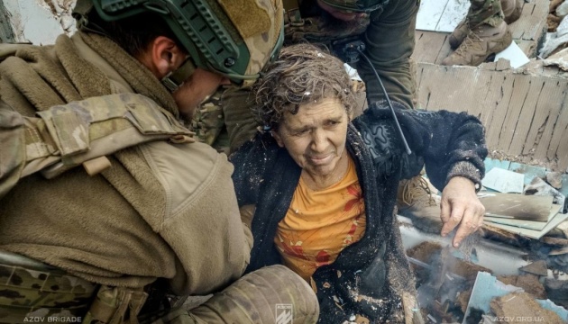 У Костянтинівці з-під завалів врятували жінку