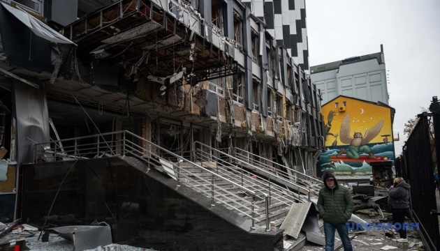 Роснєфть і Лукойл під санкціями США| Дрони у квартирах киян| Вбивство журналістів у Краматорську