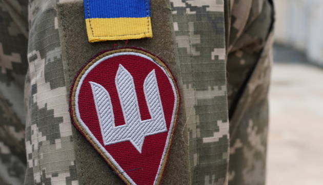 Les parachutistes ukrainiens sauvent dix civils lors de la libération d’un village dans la région de Donetsk 