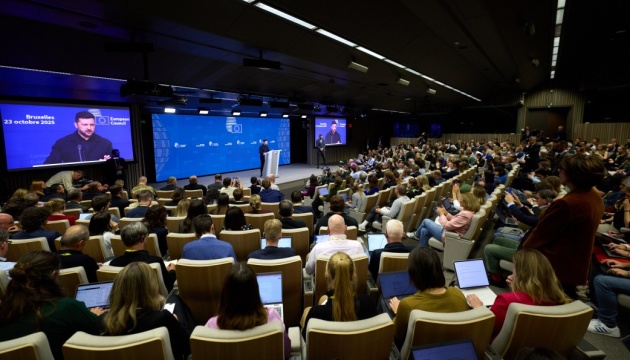 Зеленський: Маємо використовувати будь-які російські гроші на власне виробництво дронів, РЕБ і ракет