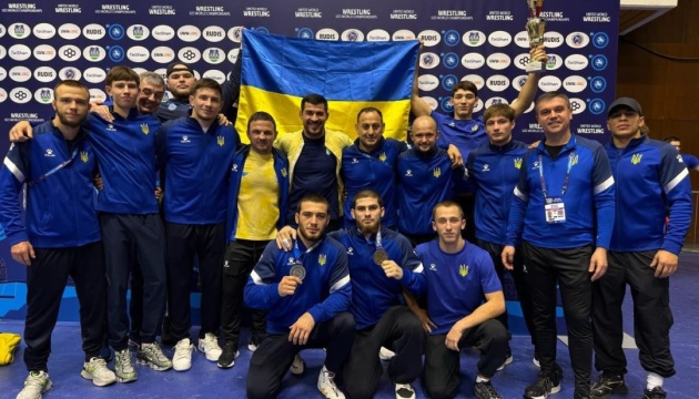 Збірна України - друга в командному заліку ЧС-2025 (U23) з греко-римської боротьби