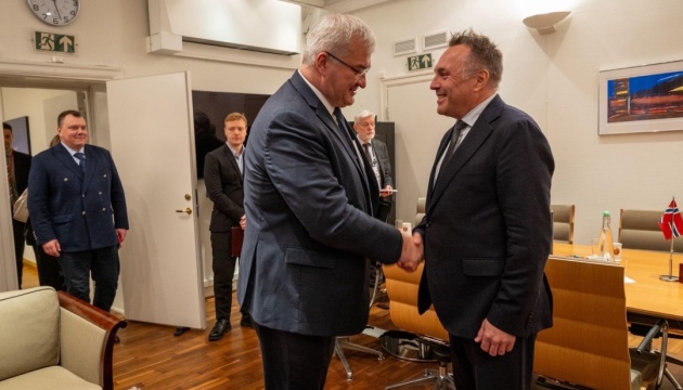 Сибіга обговорив із міністром оборони Норвегії потреби України і розвиток оборонної співпраці