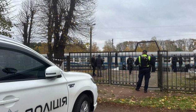 Un hombre detona una granada cerca de un tren en la región de Zhytómyr: 4 personas muertas y 12 heridas