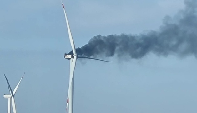 У Краматорську військові РФ вдарили по вітряній турбіні