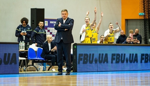 Відомий тренерський штаб жіночої збірної України на матчі Євробаскету