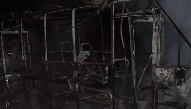 На Сумщині ворожий дрон поцілив у мікроавтобус, п’ятеро поранених