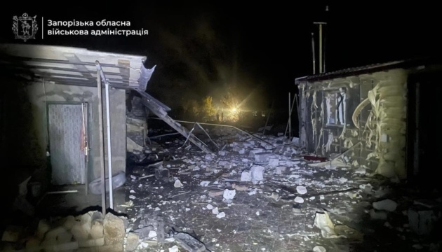 Росіяни завдали щонайменше 5 ударів по Запорізькому району, без світла понад 1700 абонентів
