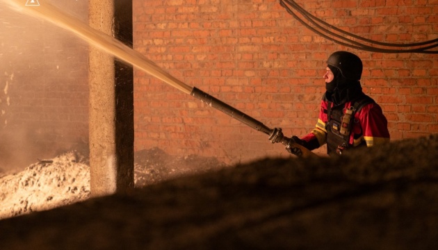 На Сумщині війська РФ поцілили в об'єкт інфраструктури