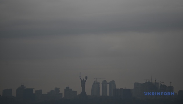 Синоптики прогнозують, що тумани в Україні утримаються через підвищений тиск