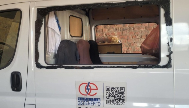 Russen greifen Reparaturteam während des Einsatzes mit Drohnen an 