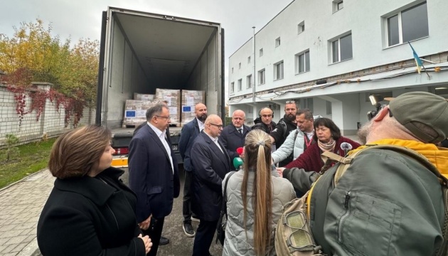 Польща передала Україні 30 тисяч упаковок антибіотиків