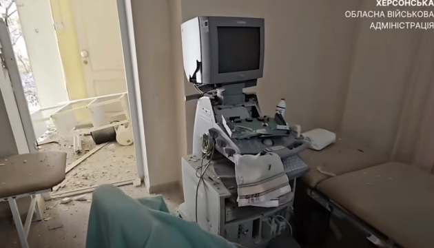 Invaders strike medical facility in Kherson, injuring three employees and child