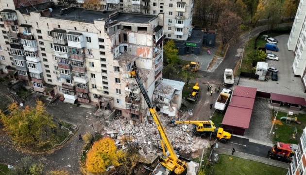 У Хмельницькому завершили аварійно-рятувальну операцію в будинку, де стався вибух