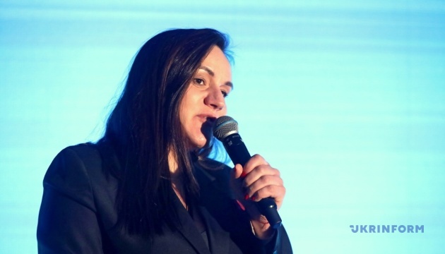Україна діджиталізує систему управління освіти - Б