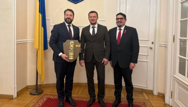 Des filets de pêche venus de Bretagne protègent la région de Kherson contre les drones russes 