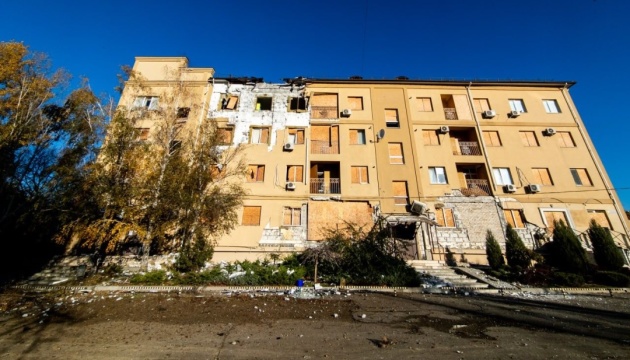 Consequences of Russian artillery strike on Kherson city center