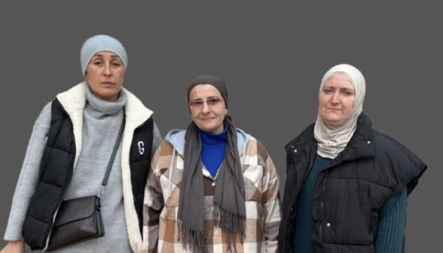 Батьків заарештованих кримських татарок затримали у РФ дорогою до омбудсмена