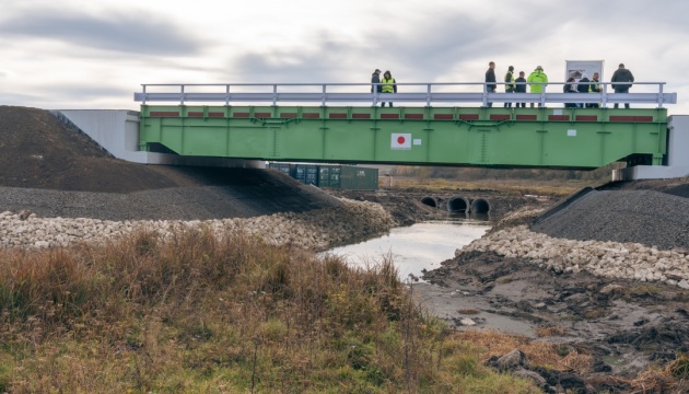 На Тернопільщині менш ніж за три місяці збудували перший в Україні міст за японською технологією