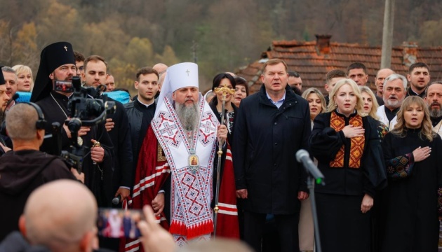 На Прикарпатті відкрили монумент Патріарху Володимиру до його 100-річчя