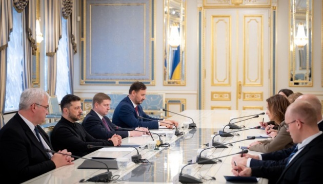 Zełenski spotkał się z wicepremier Słowenii
 Zełenski spotkał się z wicepremier Słowenii