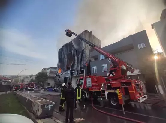 У Туреччині сталася пожежа на підприємстві з виробництва косметики, шестеро загиблих